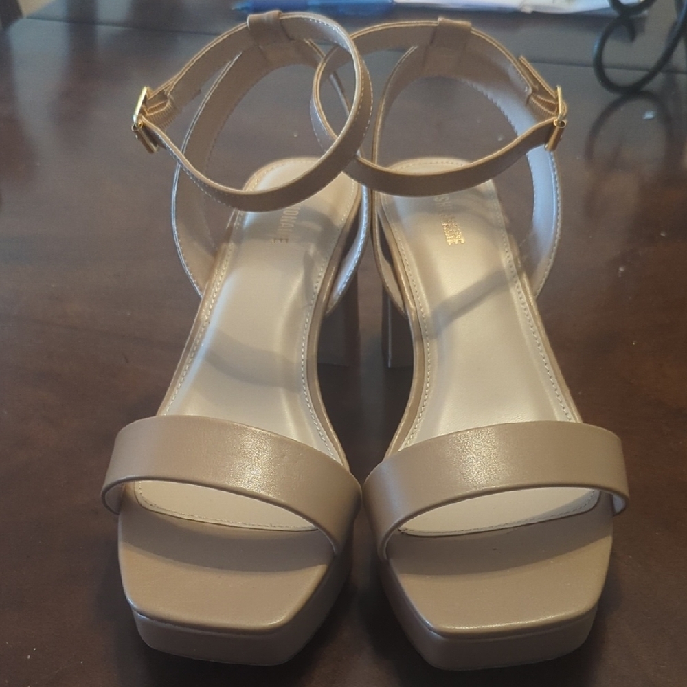 Women's Tan Ankle Strap Sandals